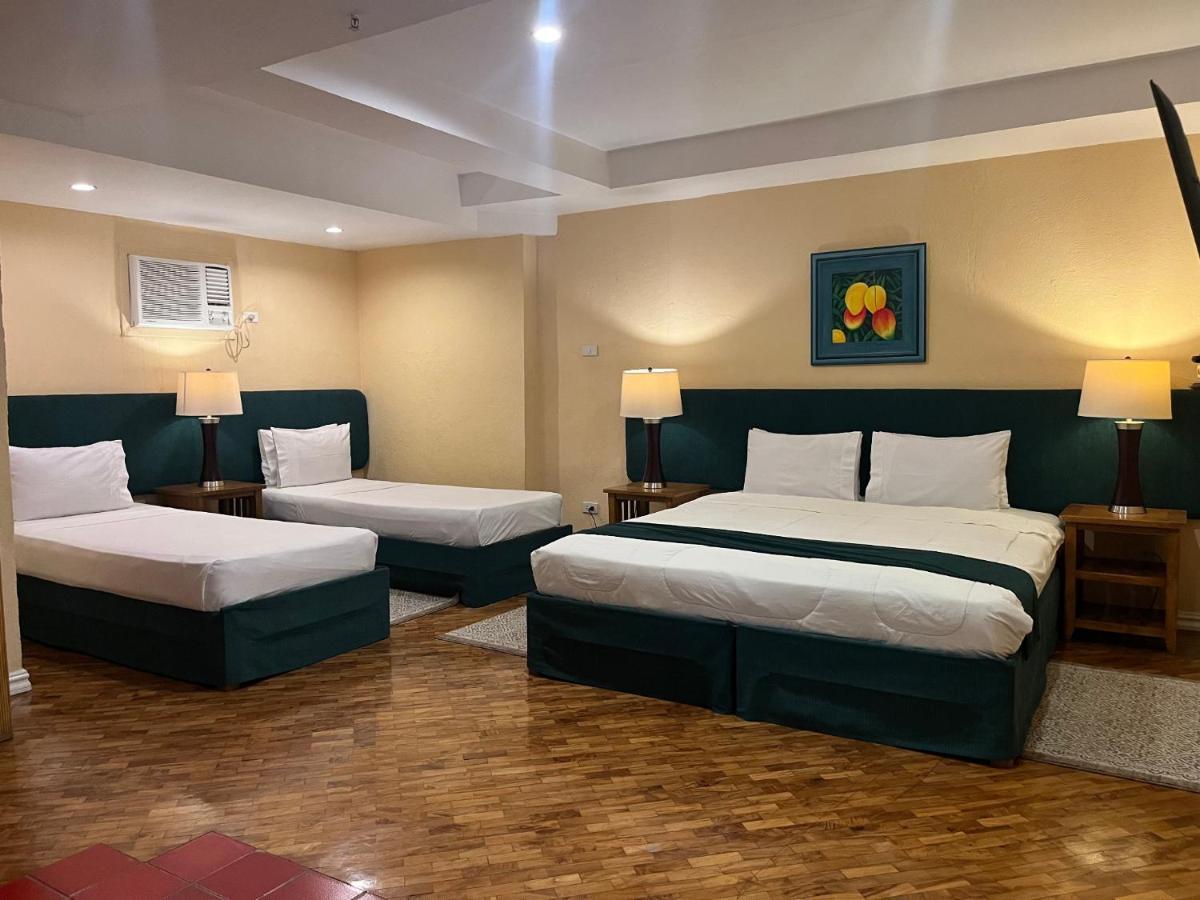 Coco Grande Hotel Dumaguete City Exterior photo